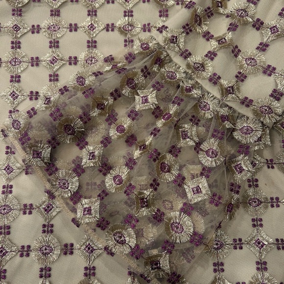 Calvin Klein Gold & Purple Design Over Tan Lining Size Large - Picture 5 of 8